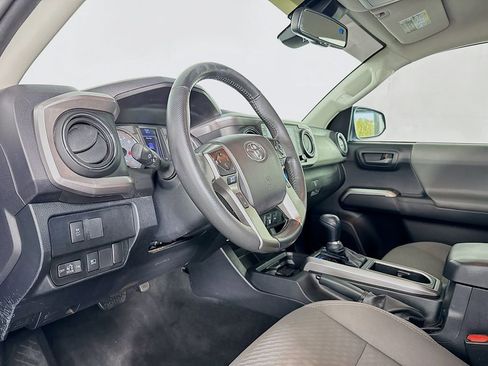 Used 2021 Toyota Tacoma SR5 image 12