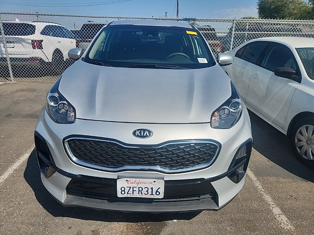 Certified 2022 Kia Sportage LX FWD image 2