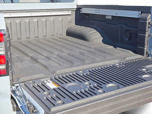 New 2026 Nissan Frontier SV w/ SV Convenience Package image 8