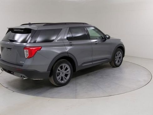 Certified 2022 Ford Explorer XLT w/ Equipment Group 202A image 15