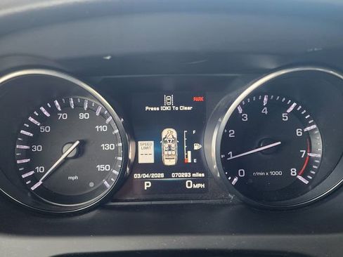 Used 2016 Land Rover Discovery Sport HSE image 11