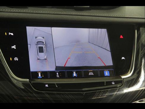 Used 2023 Cadillac XT6 Premium Luxury w/ Technology Package AWD/4WD image 14
