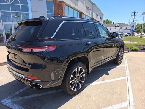 Certified 2023 Jeep Grand Cherokee Overland w/ Adv Protech Group III AWD/4WD image 12