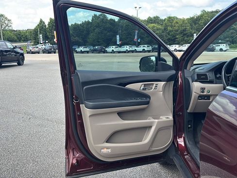 Used 2021 Honda Pilot Elite image 11