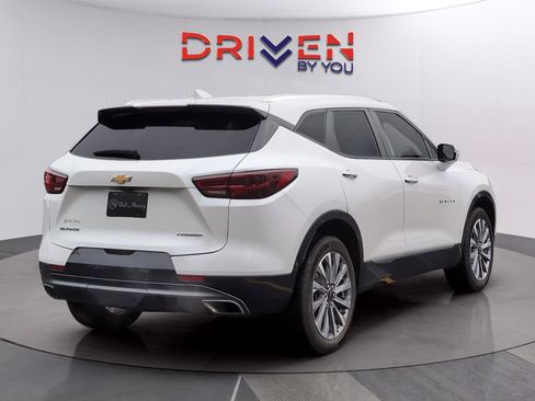Used 2024 Chevrolet Blazer Premier w/ Driver Confidence II Package FWD image 5