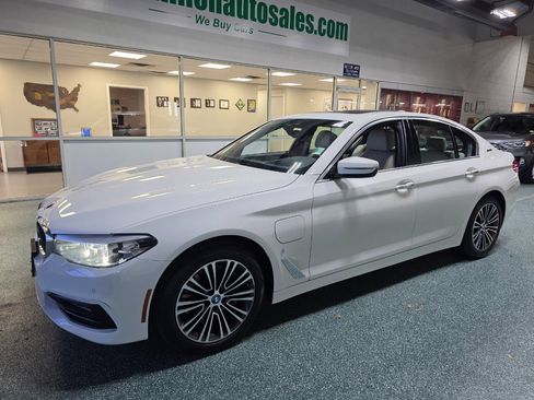 Used 2018 BMW 530e xDrive image 2