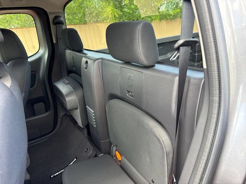 Used 2025 Nissan Frontier SV AWD/4WD image 22