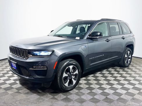 Used 2024 Jeep Grand Cherokee Limited 4xe AWD/4WD image 3