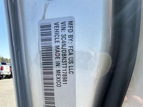 New 2026 Jeep Compass Latitude image 25