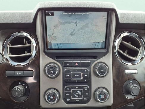 Used 2016 Ford F250 Platinum AWD/4WD image 25