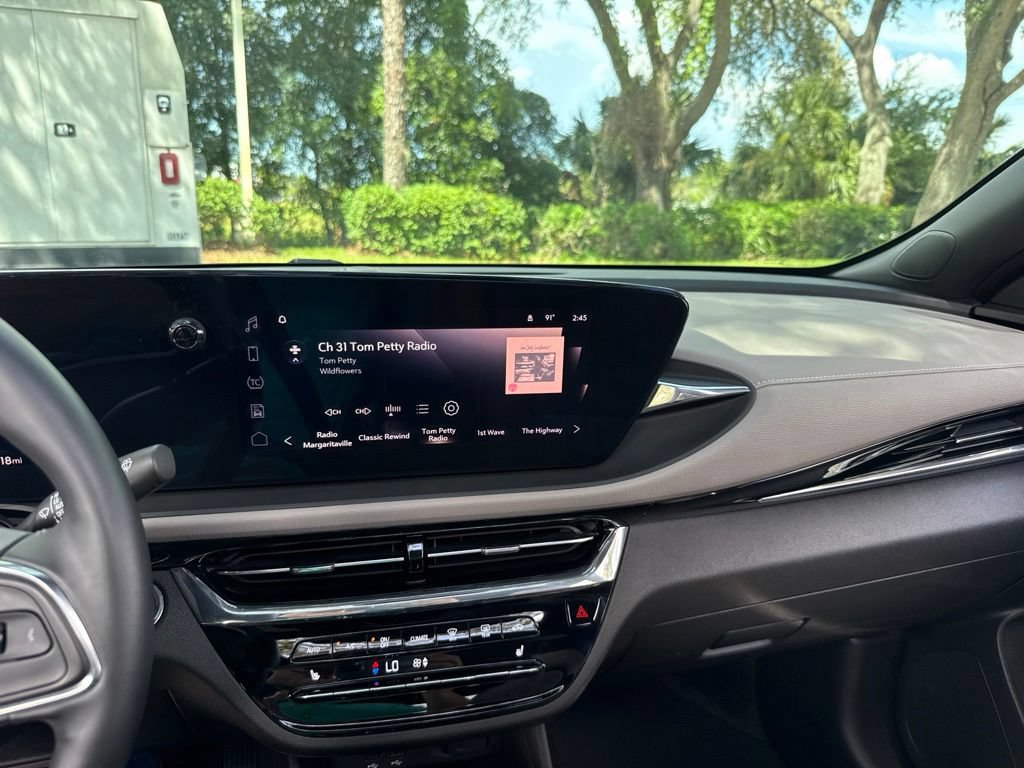 Used 2025 Buick Envista Avenir FWD image 62