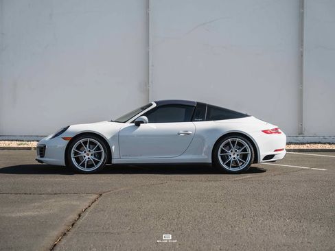 Used 2019 Porsche 911 Targa 4 AWD/4WD image 15