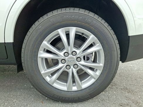 New 2026 Cadillac XT5 Luxury image 9