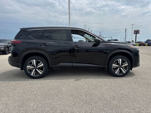 Used 2025 Nissan Rogue SL w/ Tech Package AWD/4WD image 9