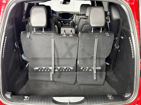 New 2026 Chrysler Pacifica Select AWD/4WD image 19