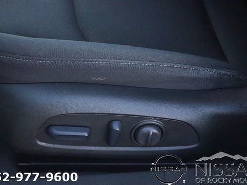 Used 2024 Chevrolet Malibu LT image 16