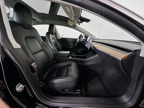 Used 2019 Tesla Model 3 Standard Range Plus image 31