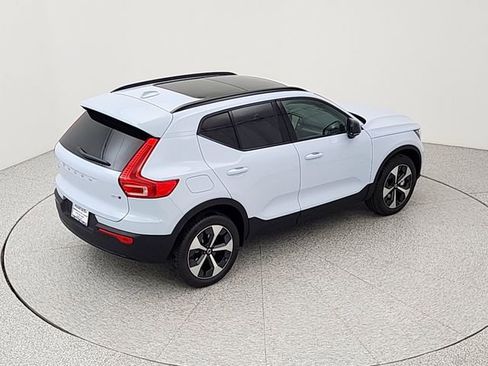 New 2026 Volvo XC40 B5 Plus w/ Climate Package AWD/4WD image 34