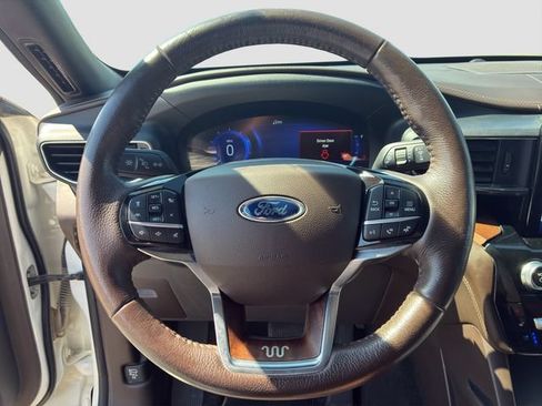Used 2022 Ford Explorer King Ranch w/ Class IV Trailer Tow Package AWD/4WD image 18