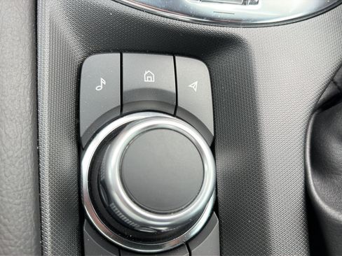 Used 2025 MAZDA MX-5 Miata RF Grand Touring RWD image 17