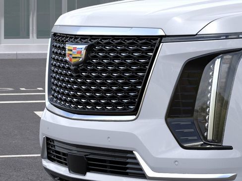 New 2026 Cadillac Escalade Luxury AWD/4WD image 13