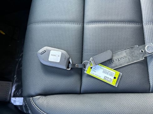 New 2025 Kia Telluride EX image 32