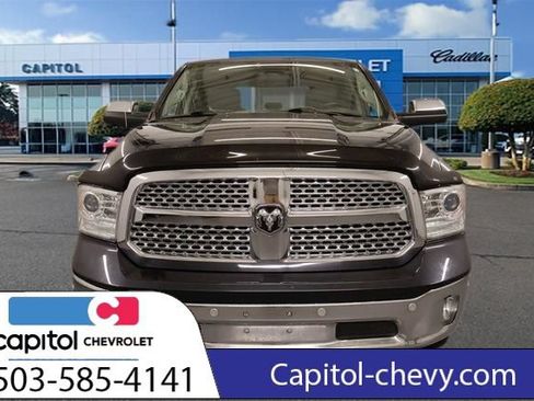 Used 2017 RAM 1500 Laramie w/ Convenience Group AWD/4WD image 8