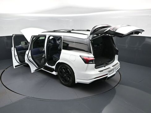 New 2026 INFINITI QX80 SPORT w/ Sport Exterior Package image 2