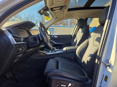 Used 2020 BMW X7 xDrive40i w/ Executive Package image 13