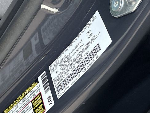 Used 2025 Toyota Tacoma Limited image 26