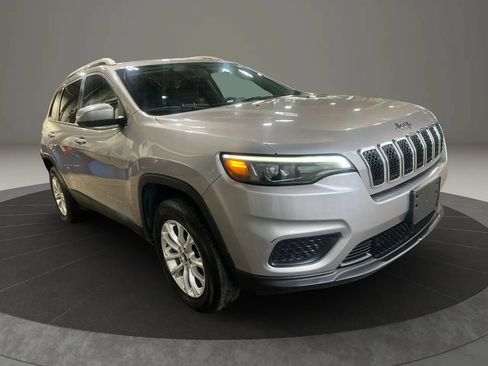 Used 2020 Jeep Cherokee Latitude AWD/4WD image 3