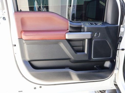 Used 2019 Ford F150 Platinum w/ Technology Package image 26