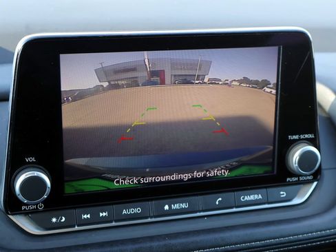 Used 2025 Nissan Rogue SV AWD/4WD image 20