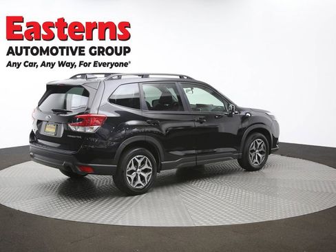 Used 2022 Subaru Forester Premium AWD/4WD image 45