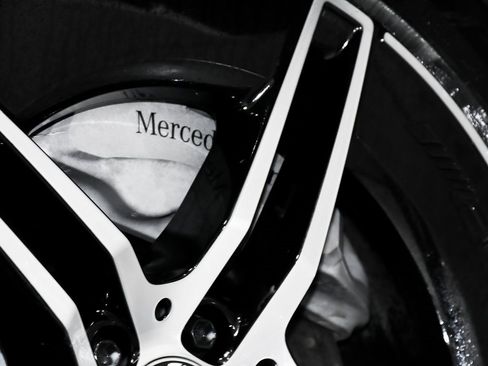 Used 2025 Mercedes-Benz E 450 4MATIC Sedan image 90