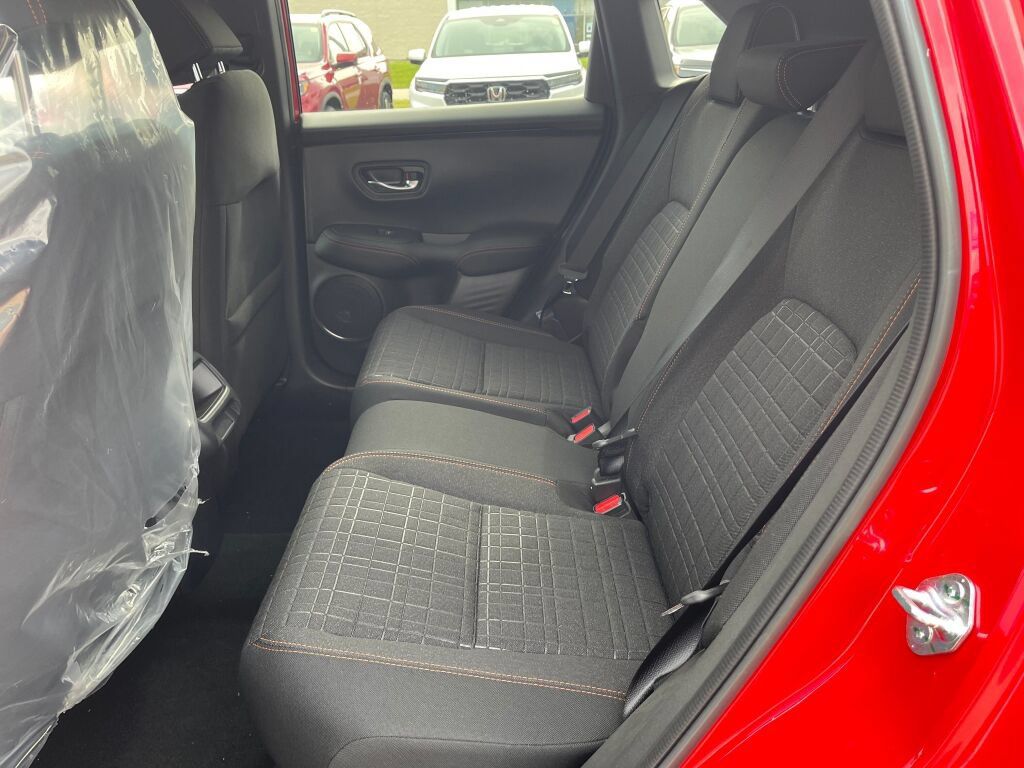 Used 2025 Honda HR-V Sport image 14