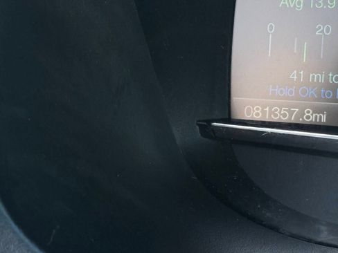 Used 2017 Ford Explorer Limited image 18