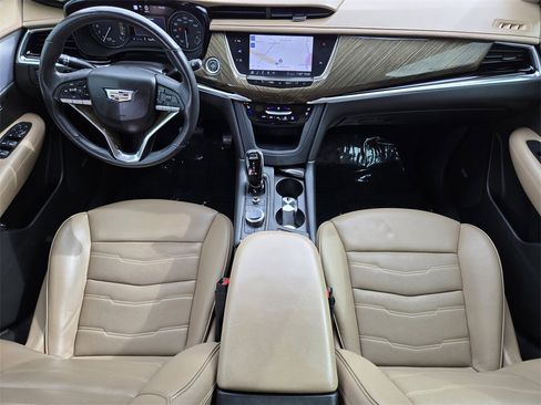 Used 2020 Cadillac XT6 Premium Luxury w/ Platinum Package image 5