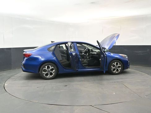 Used 2020 Kia Forte LXS FWD image 27