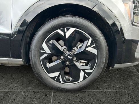 Used 2023 Kia Niro Wind w/ Wind Preserve Package FWD image 10