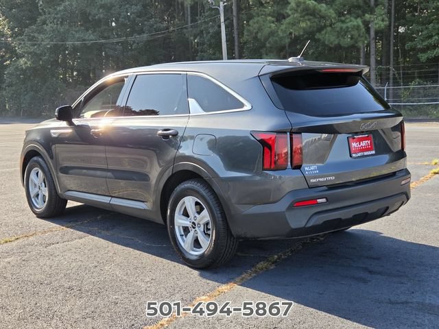 Used 2023 Kia Sorento LX FWD image 3