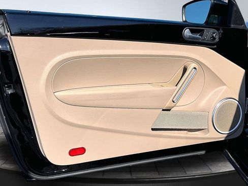 Used 2016 Volkswagen Beetle 1.8T S image 23