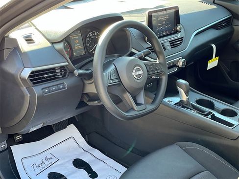 Certified 2025 Nissan Altima 2.5 S image 10