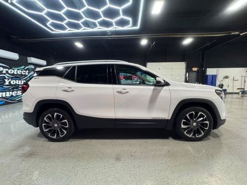 Used 2023 GMC Terrain SLT AWD/4WD image 7