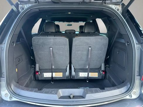 Used 2015 Ford Explorer XLT w/ Equipment Group 202A AWD/4WD image 19