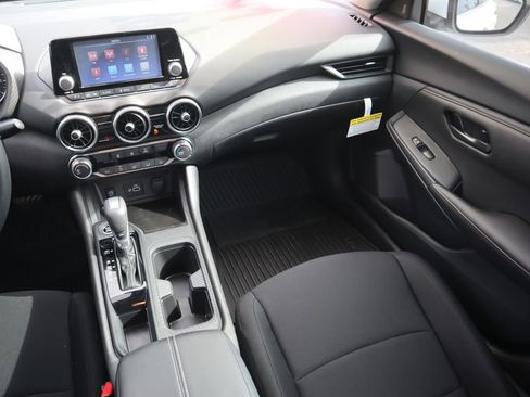 Used 2025 Nissan Sentra S image 12