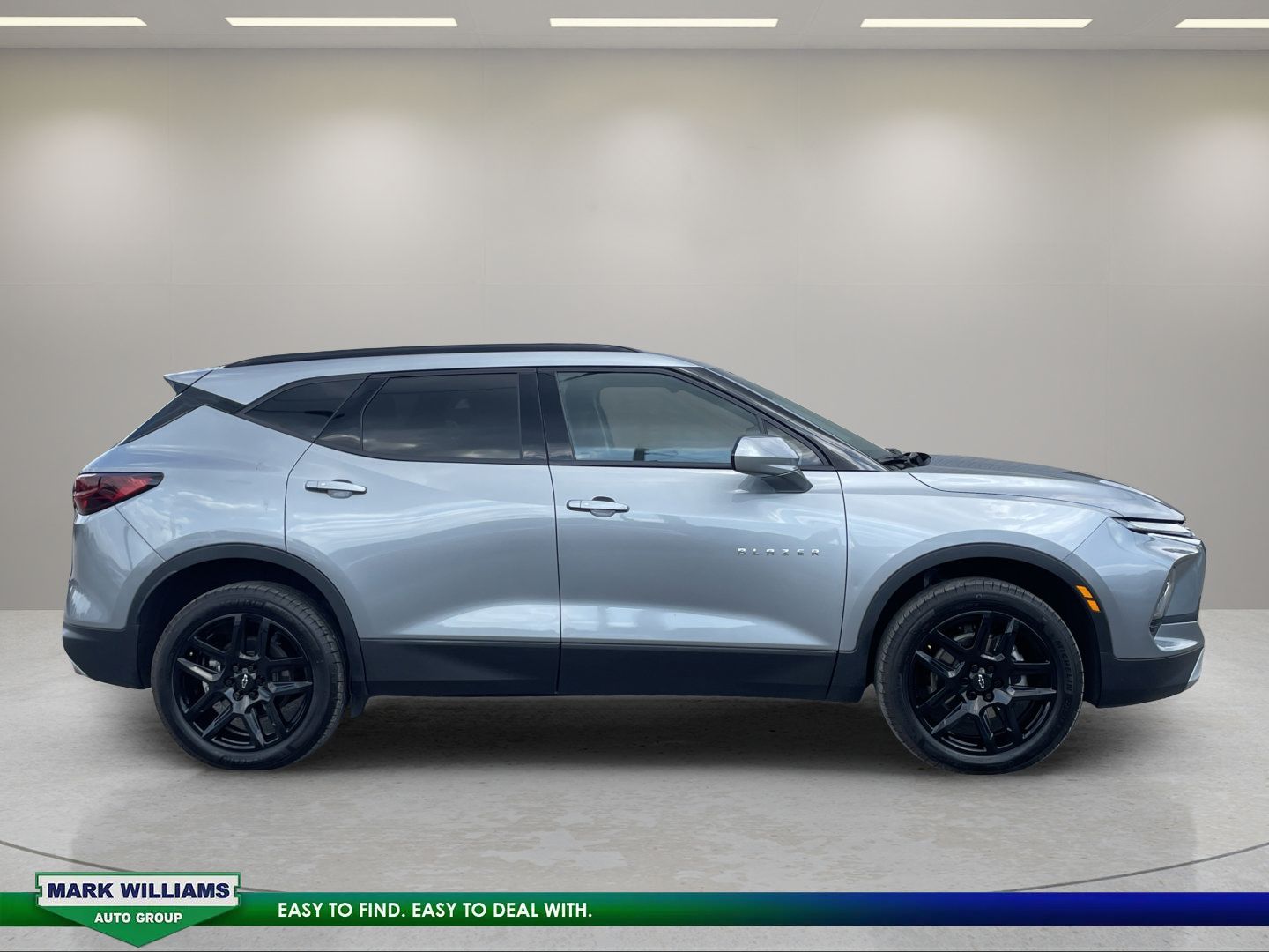 Used 2024 Chevrolet Blazer LT w/ Convenience Package FWD image 2