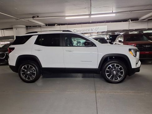 New 2027 GMC Terrain Elevation w/ Elevation Premium Package FWD image 4