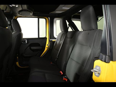 Used 2021 Jeep Wrangler Unlimited Sport image 23