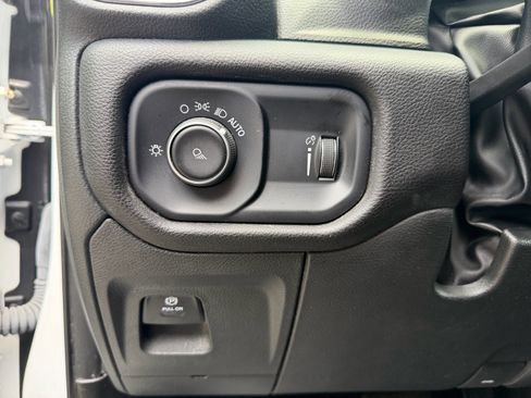 Used 2024 RAM 1500 Laramie RWD image 35